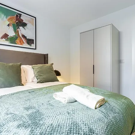 Centre Retreat, 3br, Sleeps 6 Manchester