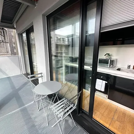 Stylish 1 Bed Flat *