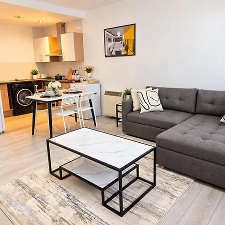 Apartamento Salford Heights - 1 Bed, Sleep 4 *