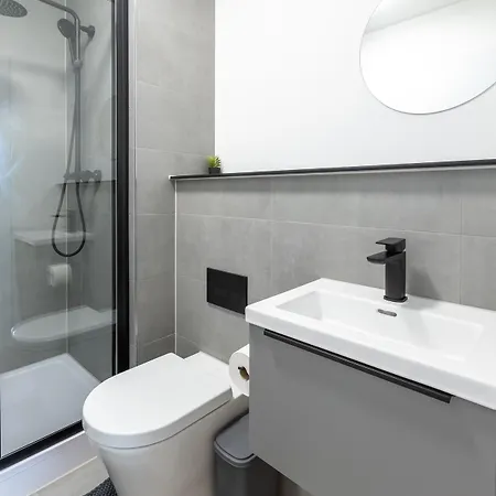 Spacious 3br Centre Retreat