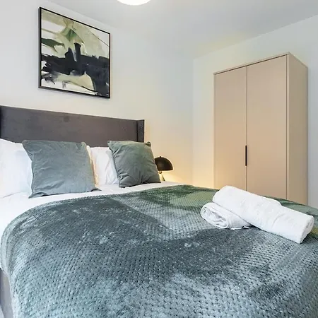 Apartment Centre Retreat, 3br, Sleeps 6 *