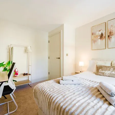 Apartamento Luxury 1br View - Piccadilly - Ao Arena - Sleeps 5 *