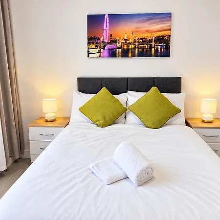 Apartamento Salford Heights - 1 Bed, Sleep 4 *