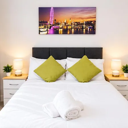 Salford Heights - 1 Bed, Sleep 4