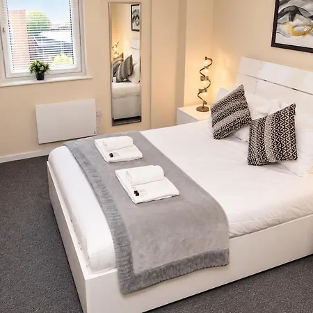 Apartamento Modern 2-bed With Parking-old Trafford, Mánchester