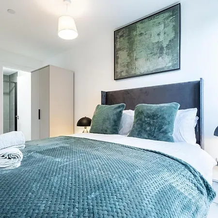 Modern 3br - Old Trafford & Centre