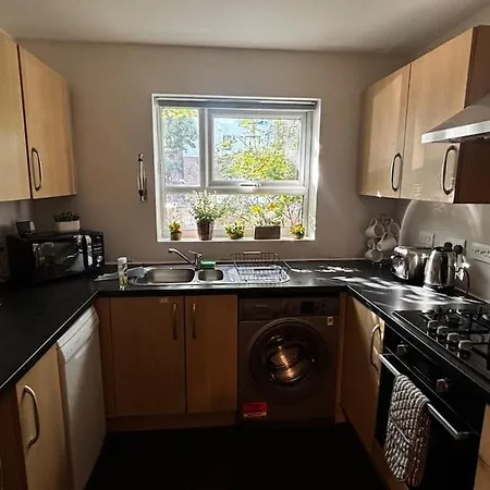 Homely Townhouse 4br, Sleeps 9, Centre