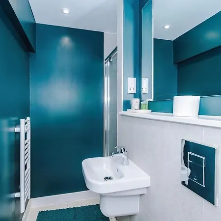 Old Trafford Duplex Apt, Centre