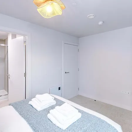 Stylish 2br In - Free Parking *