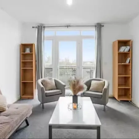 Spacious Flat With Free Parking And Self Check In Mánchester