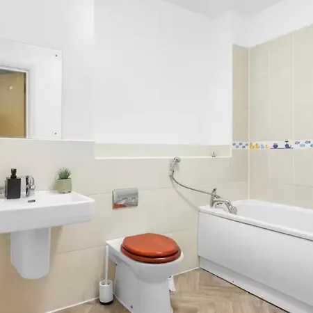 Apartamento Spacious Flat With Free Parking And Self Check In Mánchester