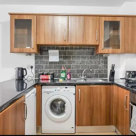 Spacious Flat With Free Parking And Self Check In * Mánchester