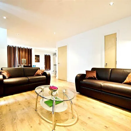 By Marriott Piccadilly Hotel Manchester