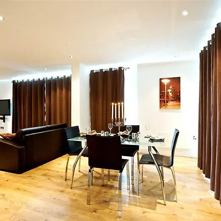 Hotel By Marriott Piccadilly Manchester