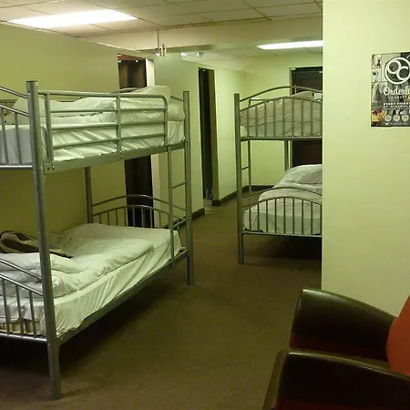 Hostel Ashton House