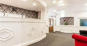 Hostel Ashton House