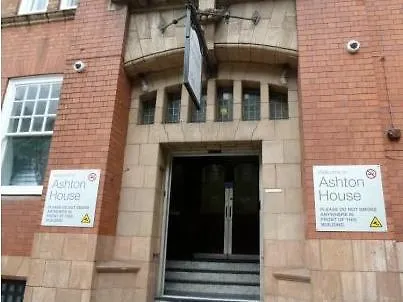 Vandrarhem Ashton House *