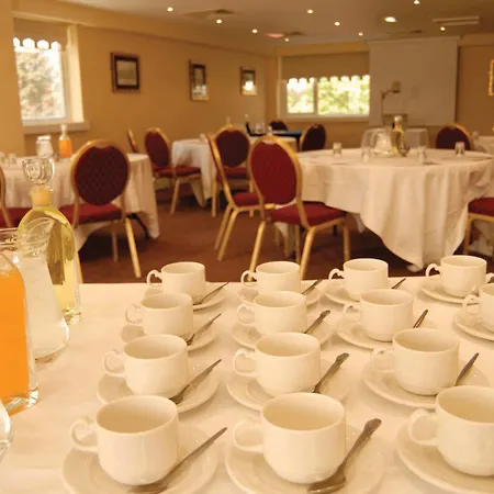 Cresta Court Hotel Altrincham