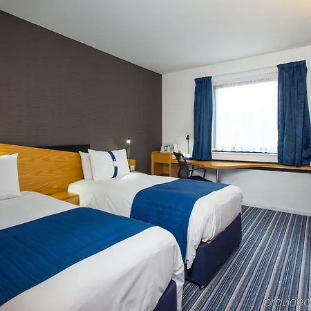Express East By Ihg Отель