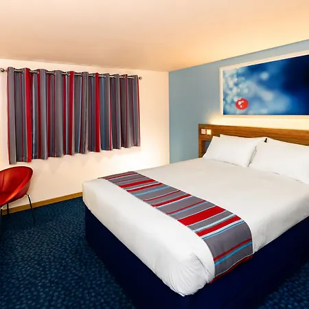 Travelodge Ancoats 3*