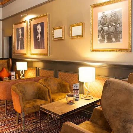 Hotel South