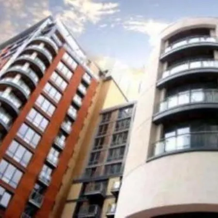 Travelling Light Apartments@leftbank Manchester
