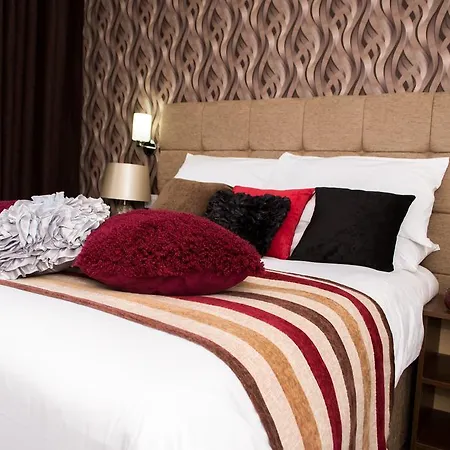 Отель Trivelles Mayfair