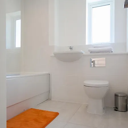 Konukevi The Axis
