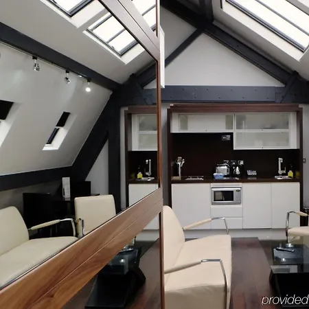 Roomzzz Манчестер