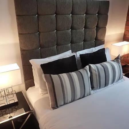 Ashton House * Manchester