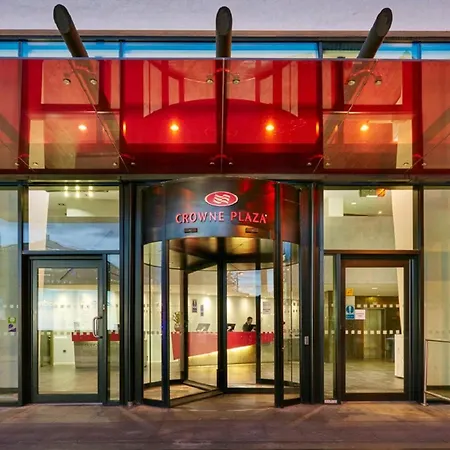 Crowne Plaza Centre By Ihg 4*