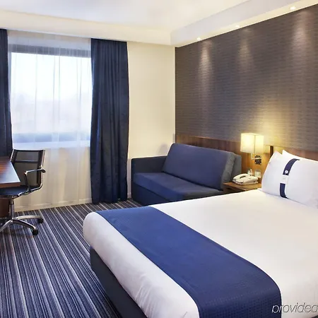 Express Centre By Ihg 3*