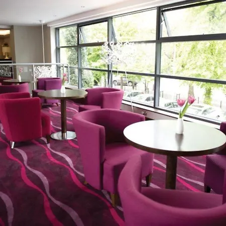 Hotel South
