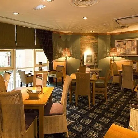 Hotell Premier 3*