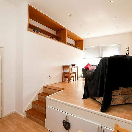 Whitworth Apartmán *