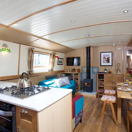 Hotel en barco Castlerose Boat *
