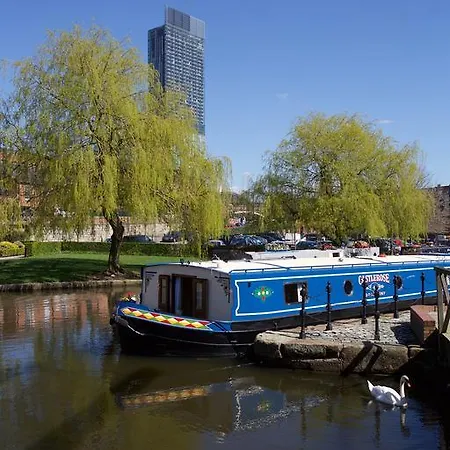 Castlerose Boat Hotel en barco