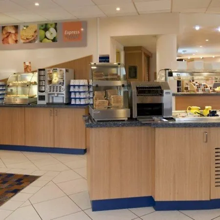 Hotel Express East By Ihg 3*