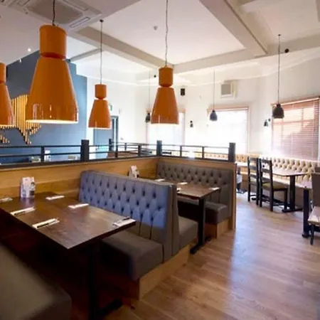 Hotel Premier - Heaton Park 3*