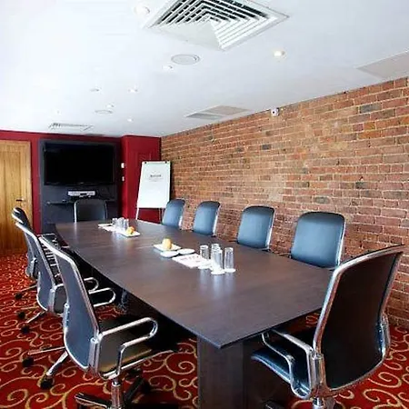 Marriott Victoria & Отель