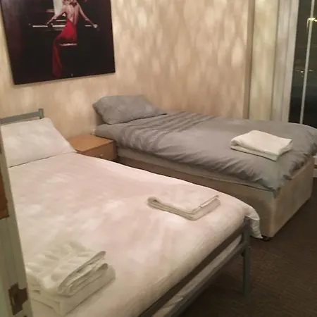 Hulme House Konukevi *
