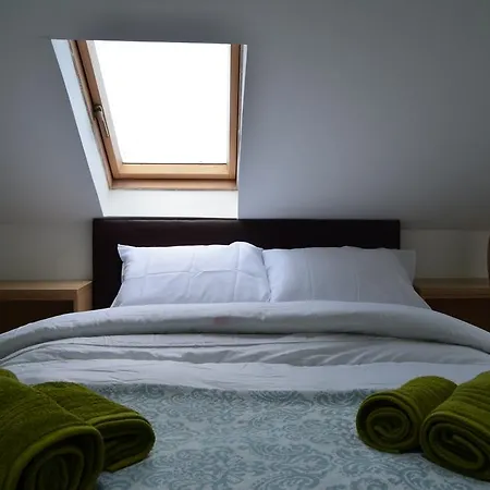Oxford Road House 3*