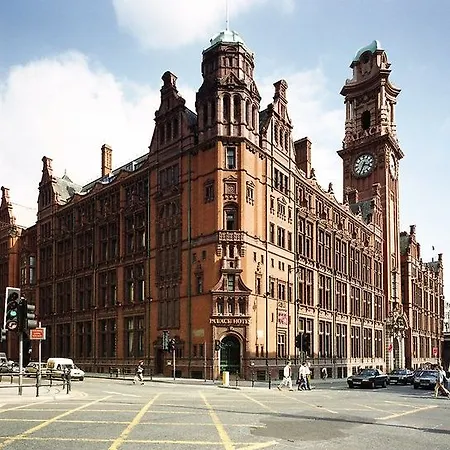 Marriott Victoria & Albert Hotel