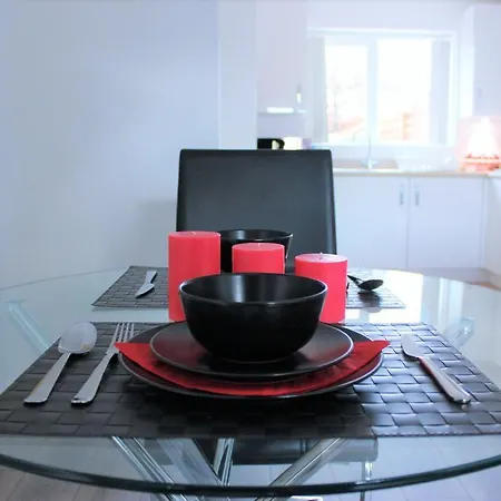 Carbis House Apartment