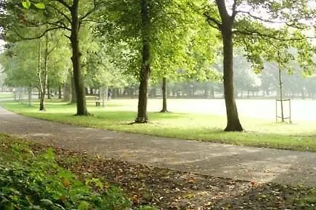 Alexandra Heights Apartment *