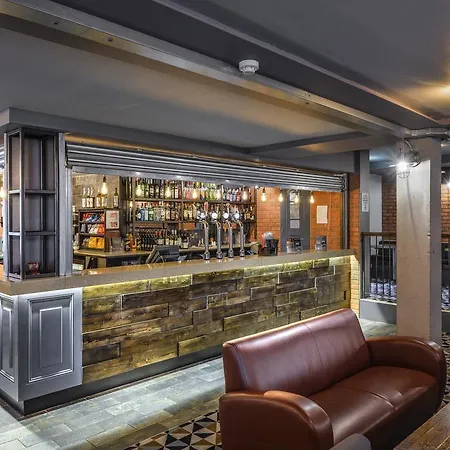- - Oldham By Ihg Hotel