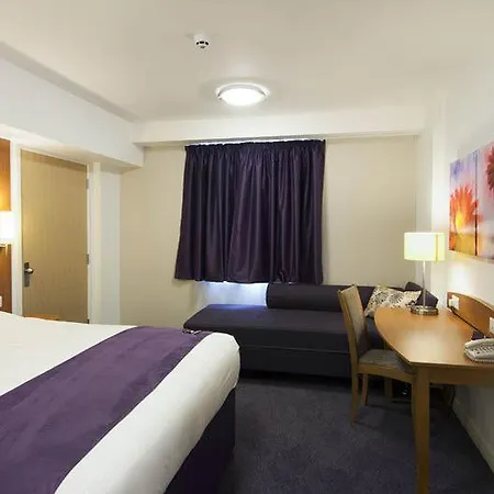 Premier Manchester Trafford Centre North Hotel 3*