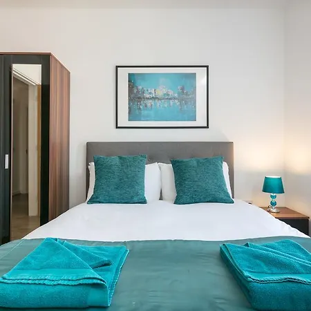 Bluestone Trinity Apartmán