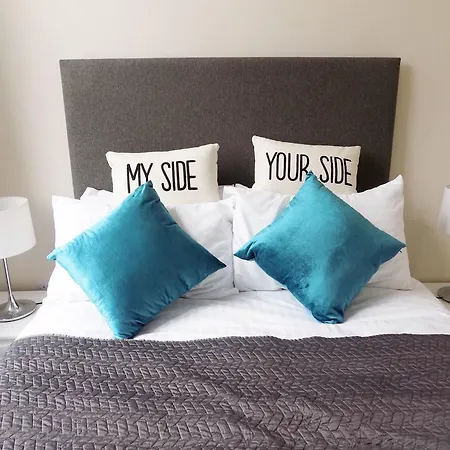 Expressbnb - Large Close To City Centre & Media City Apartment