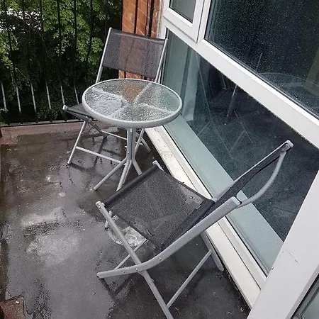 Lynwood Court * Manchester